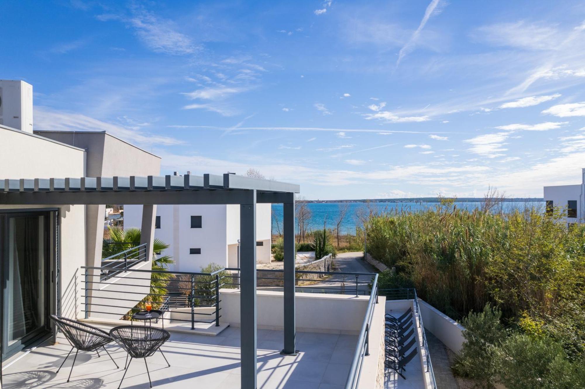 Villa Roca With Heated Pool And Sauna Privlaka  Exterior photo
