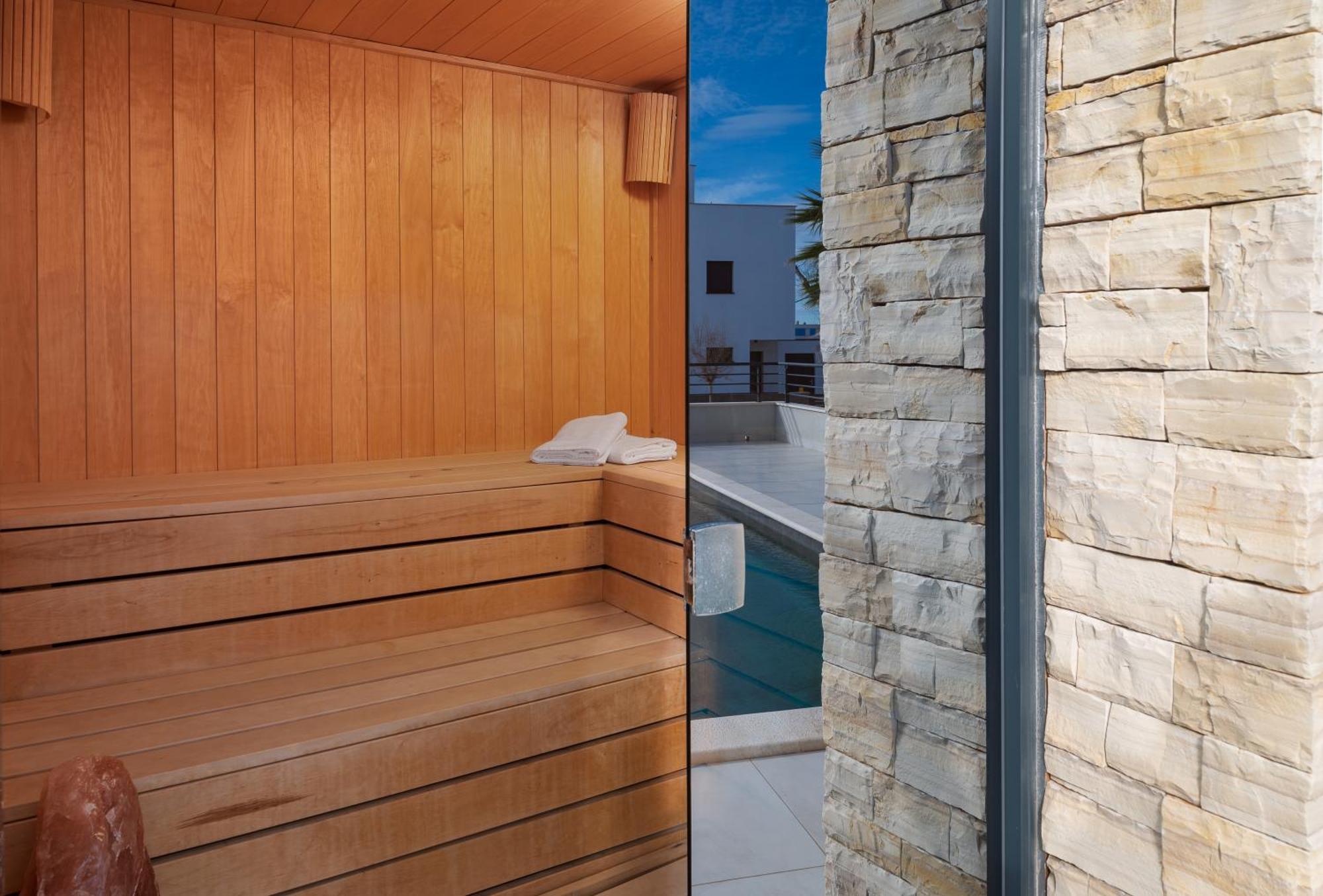 Villa Roca With Heated Pool And Sauna Privlaka  Exterior photo