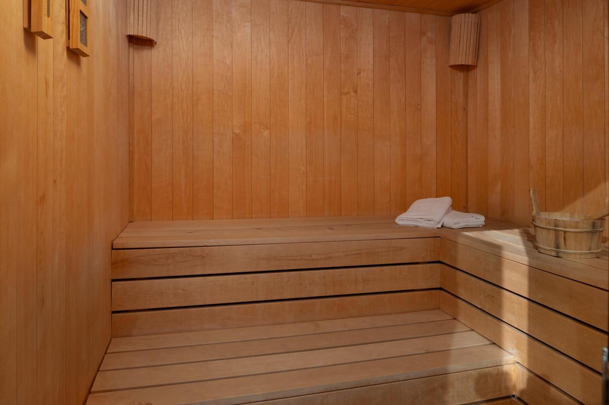 Villa Roca With Heated Pool And Sauna Privlaka  Exterior photo